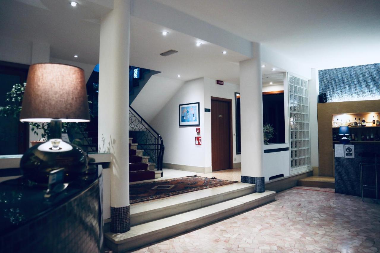 Hotel All'Oasi Paese Ngoại thất bức ảnh