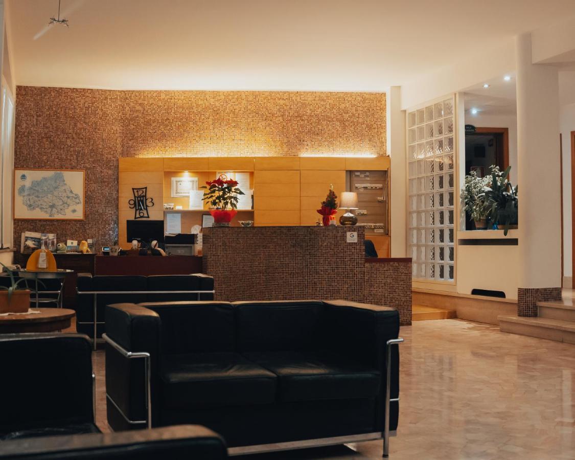 Hotel All'Oasi Paese Ngoại thất bức ảnh